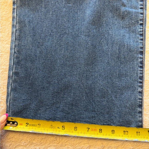 Jessica Simpson Blue Straight-Leg Jeans with Bleach Floral Details - Picture 4 of 16